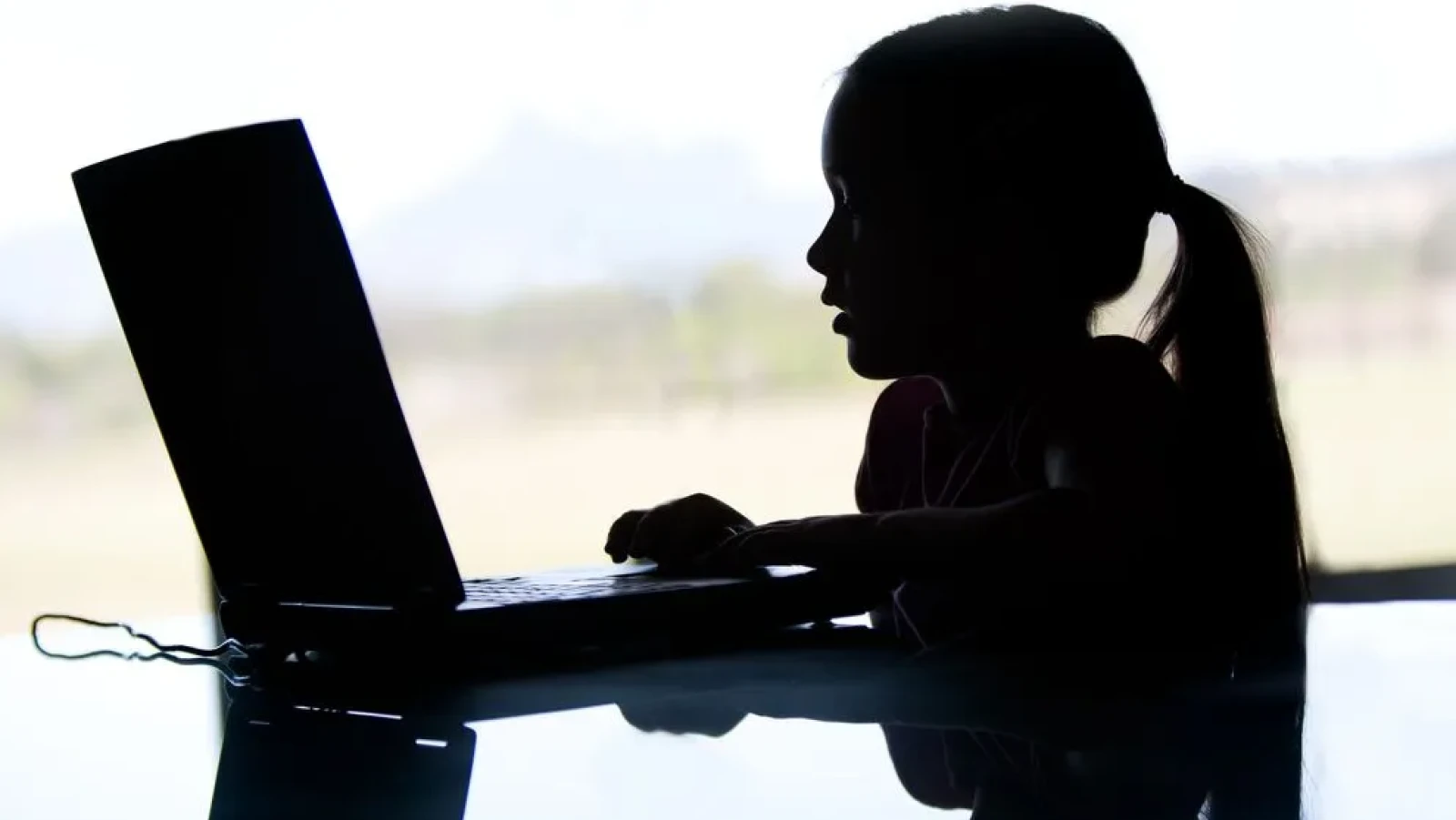 Pentingnya Mengintegrasikan Perspektif Anak dalam Penyusunan RPP Tata Kelola Pelindungan Anak dalam Penyelenggaraan Sistem Elektronik