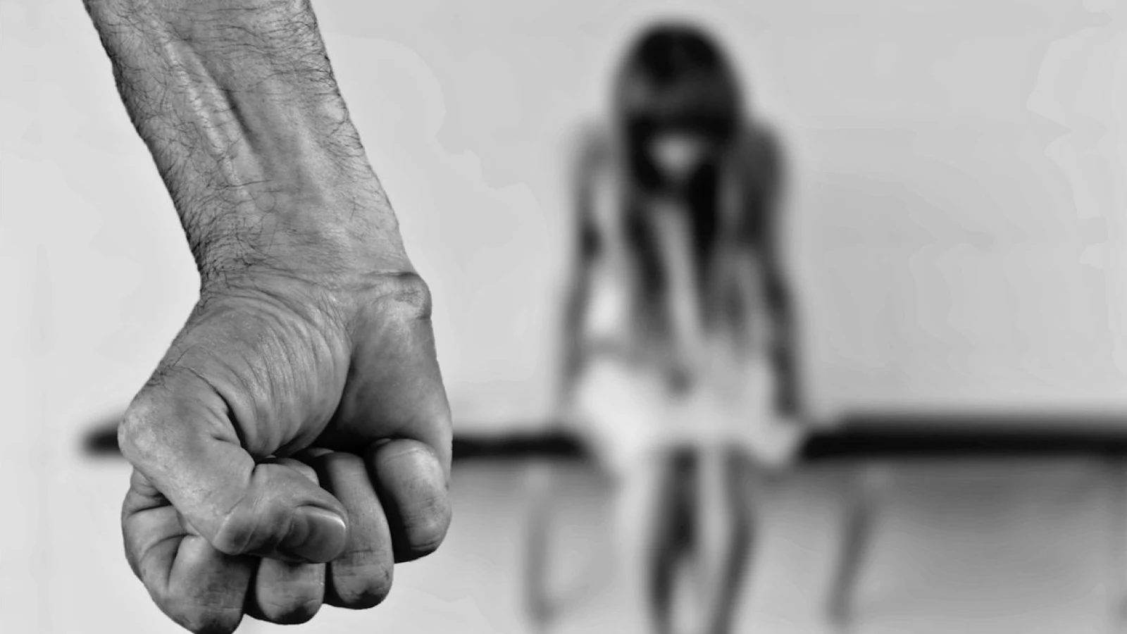 Melawan kekerasan terhadap perempuan, menantang sistem politik yang mengabaikan hak rakyat!