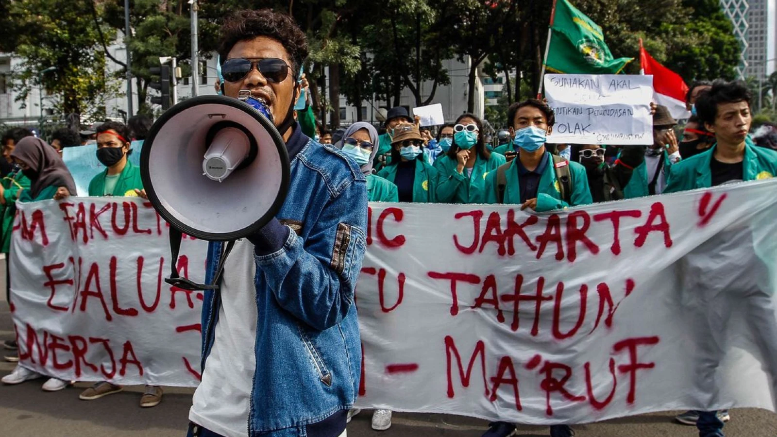 Brutalitas Dalam Penanganan Aksi Demonstrasi Berulang, Polisi Kembali Militeristik