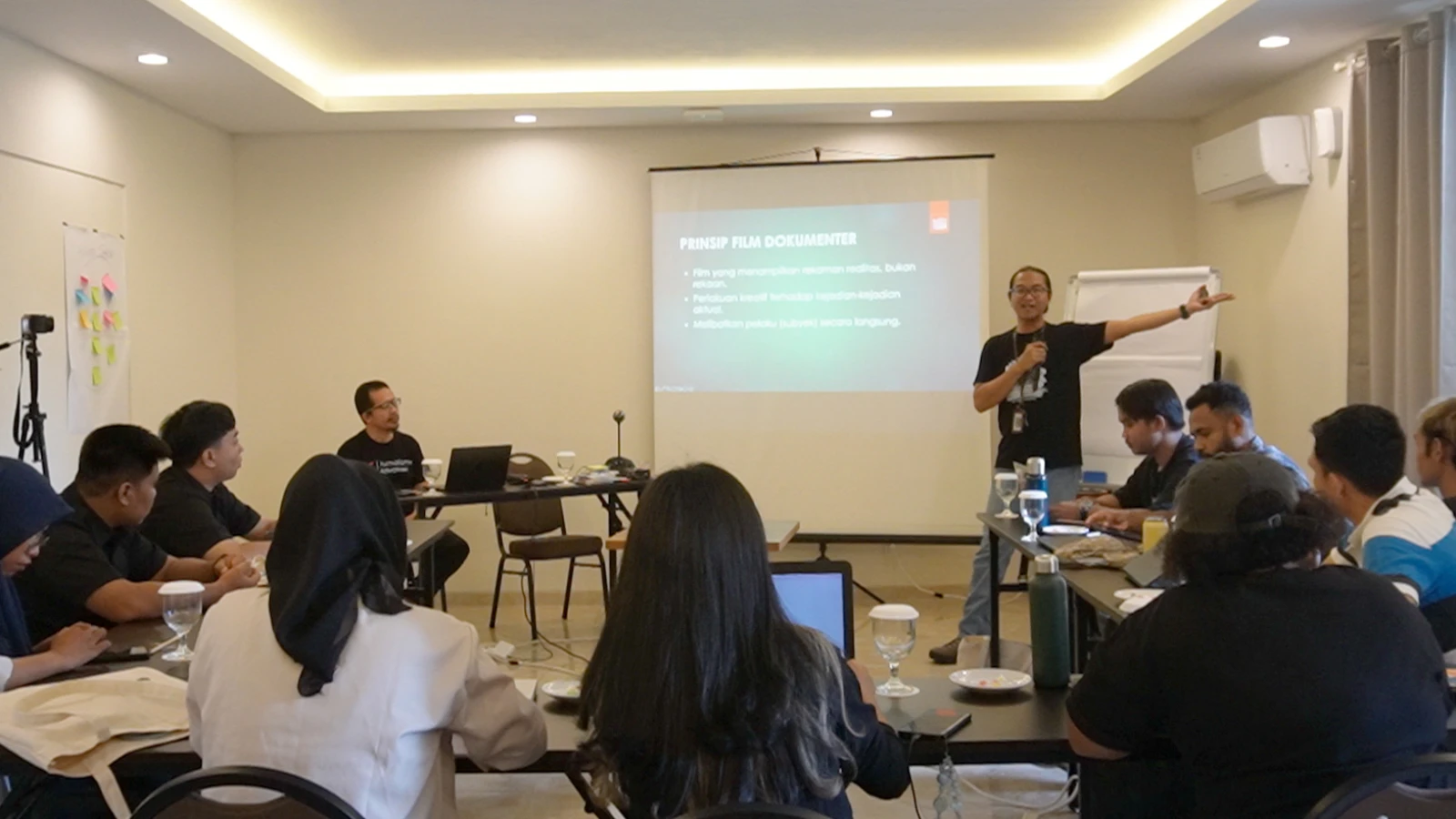 Pelatihan dan Beasiswa untuk Perkuat Pemahaman Jurnalis Muda Meliput Isu HAM dan Sawit