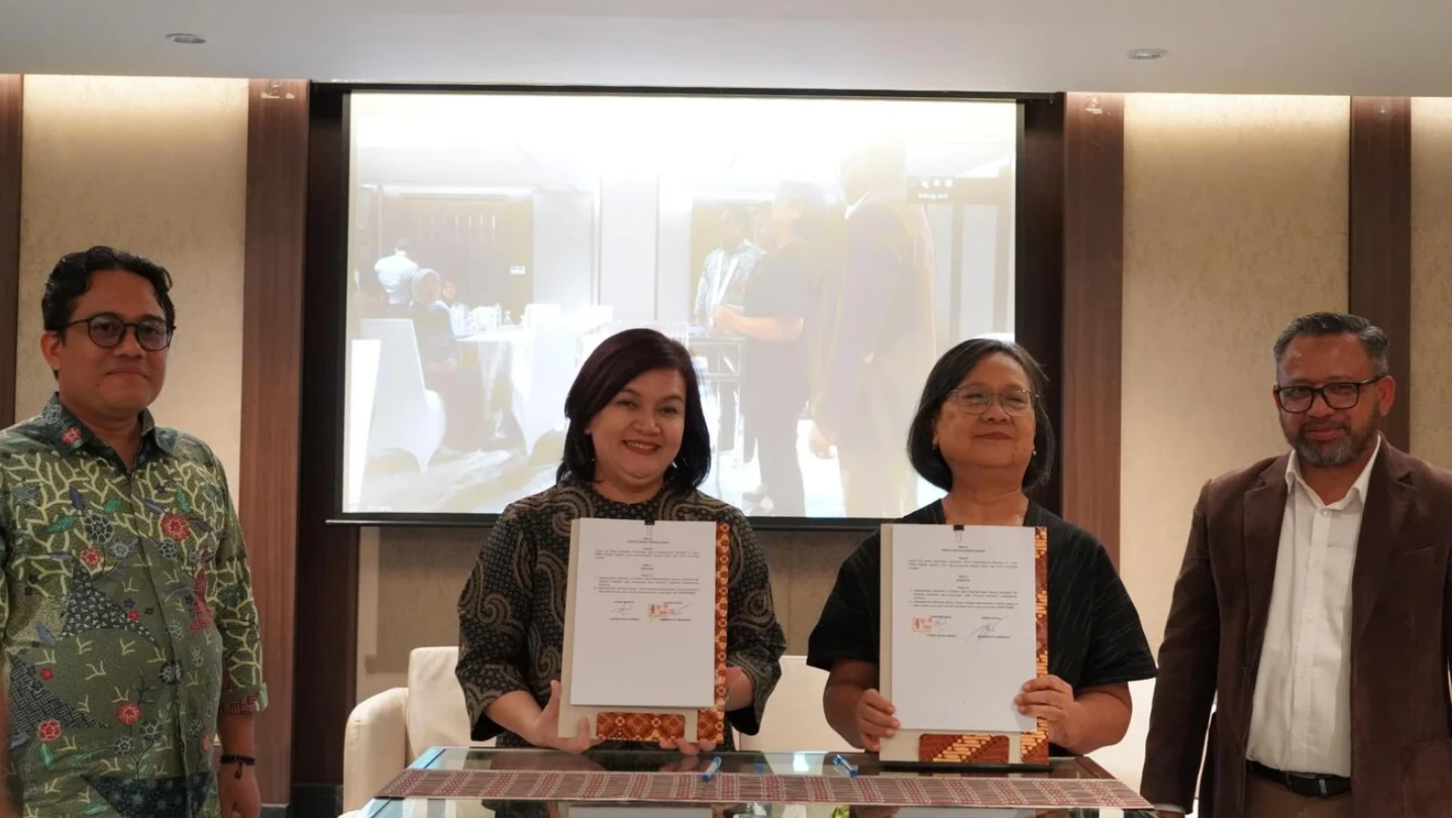 Memorandum of Understanding between ELSAM and KOMNAS HAM: Cooperation and Commitment in the Implementation of Norm and Regulation Standard (SNP) of Business and Human Rights