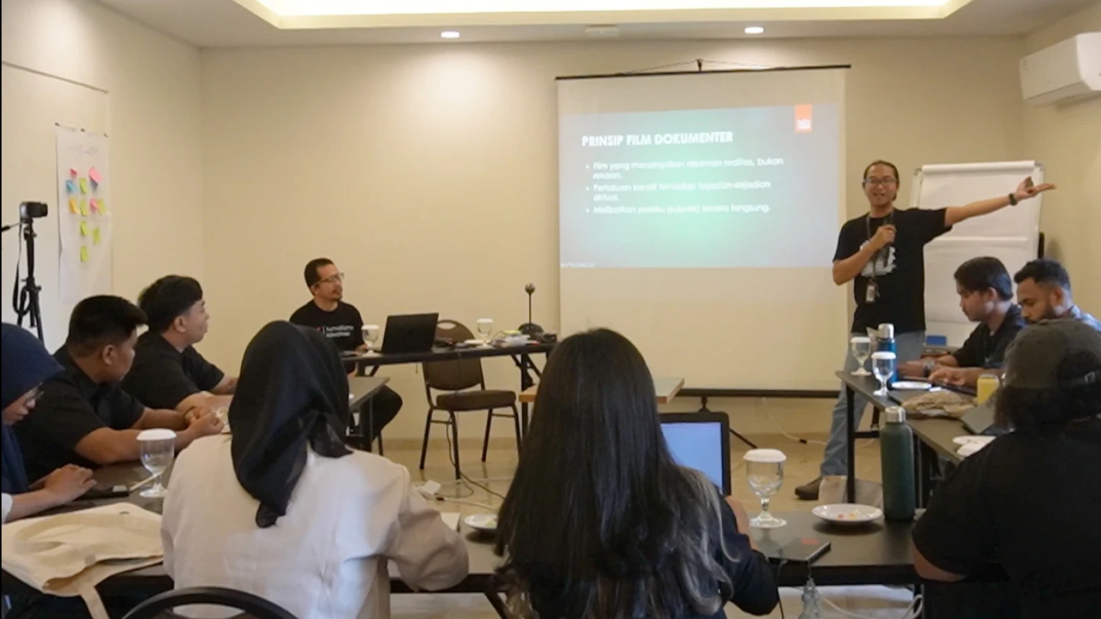 Training and Scholarships to Strengthen the Understanding of Young Journalists Covering Human Rights and Palm Oil Issues
