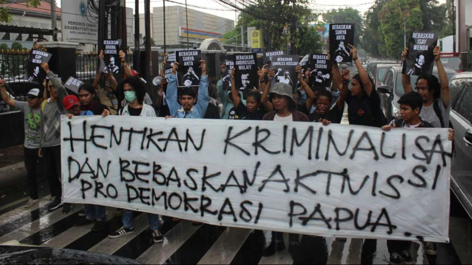 Hentikan Kriminalisasi Terhadap Aktivis Papua Dan Segera Bebaskan Para Tahanan Politik  &nbsp;