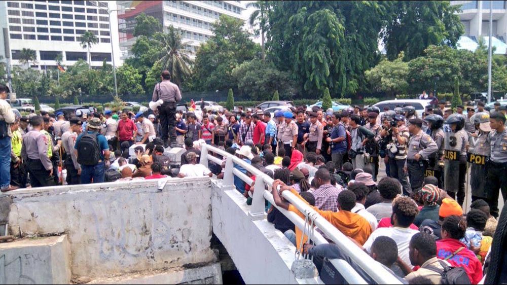 Bentrok Aksi Damai Papua 1 Desember: Tiga Pentas Kekerasan dan Hilangnya Jaminan Hak Asasi Manusia
