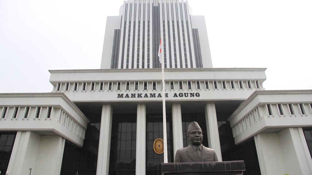 MENDESAK LEMBAGA PERADILAN MENUNDA PERSIDANGAN SELAMA MASA PANDEMI COVID-19 & LEPASKAN SEBAGIAN TAHANAN