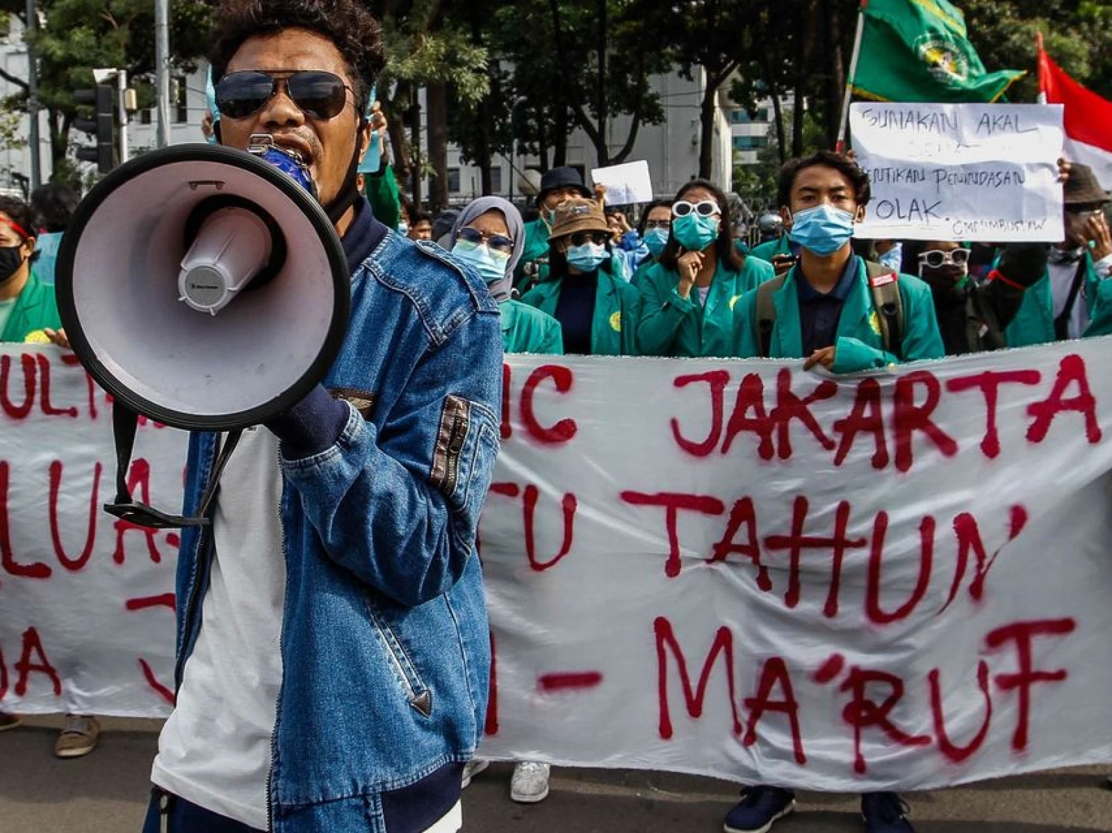 Brutalitas Dalam Penanganan Aksi Demonstrasi Berulang, Polisi Kembali Militeristik