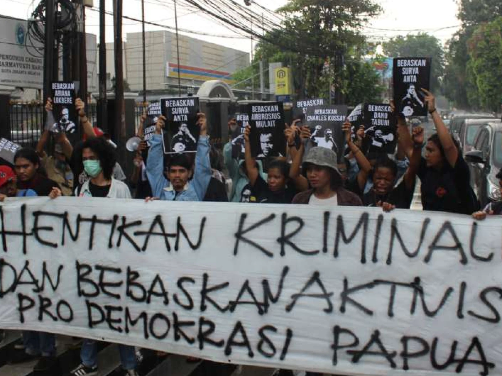 Hentikan Kriminalisasi Terhadap Aktivis Papua Dan Segera Bebaskan Para Tahanan Politik  &nbsp;